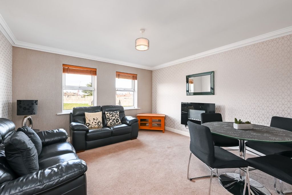 Property photo 2 of 9 Picture 2