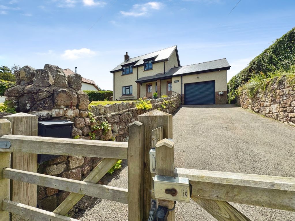Property photo 1 of 61 5241401