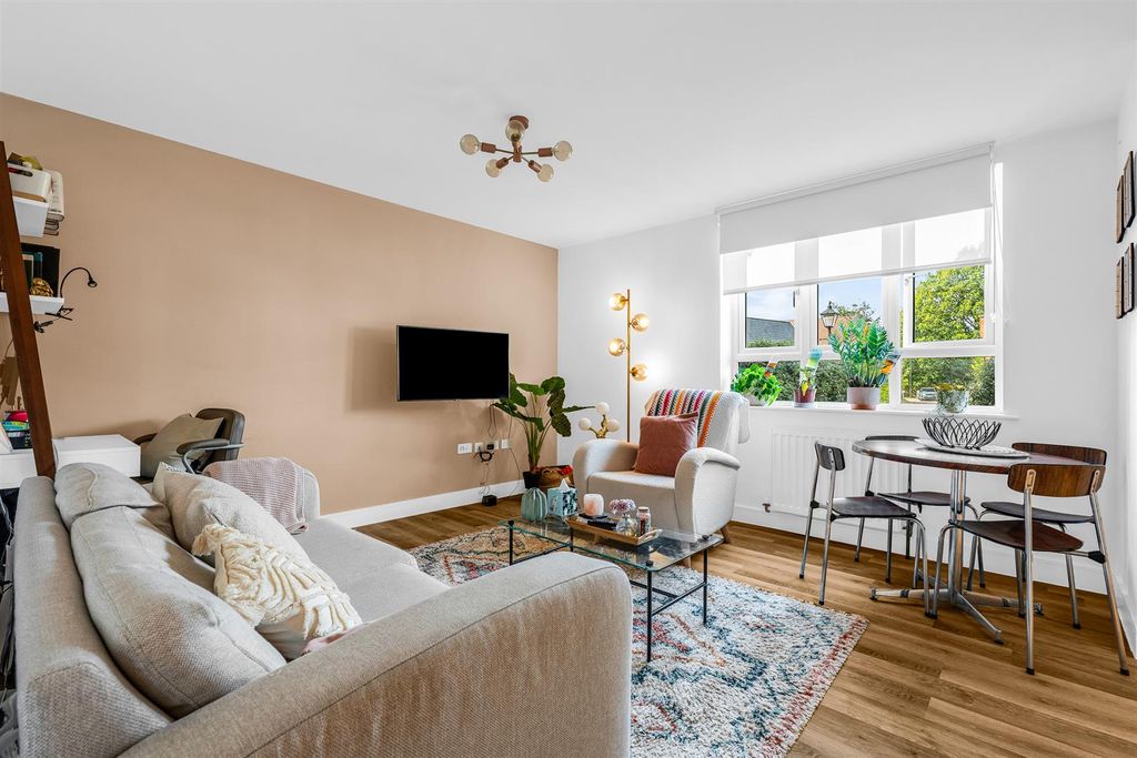 Property photo 3 of 11 Internal-6.Jpg