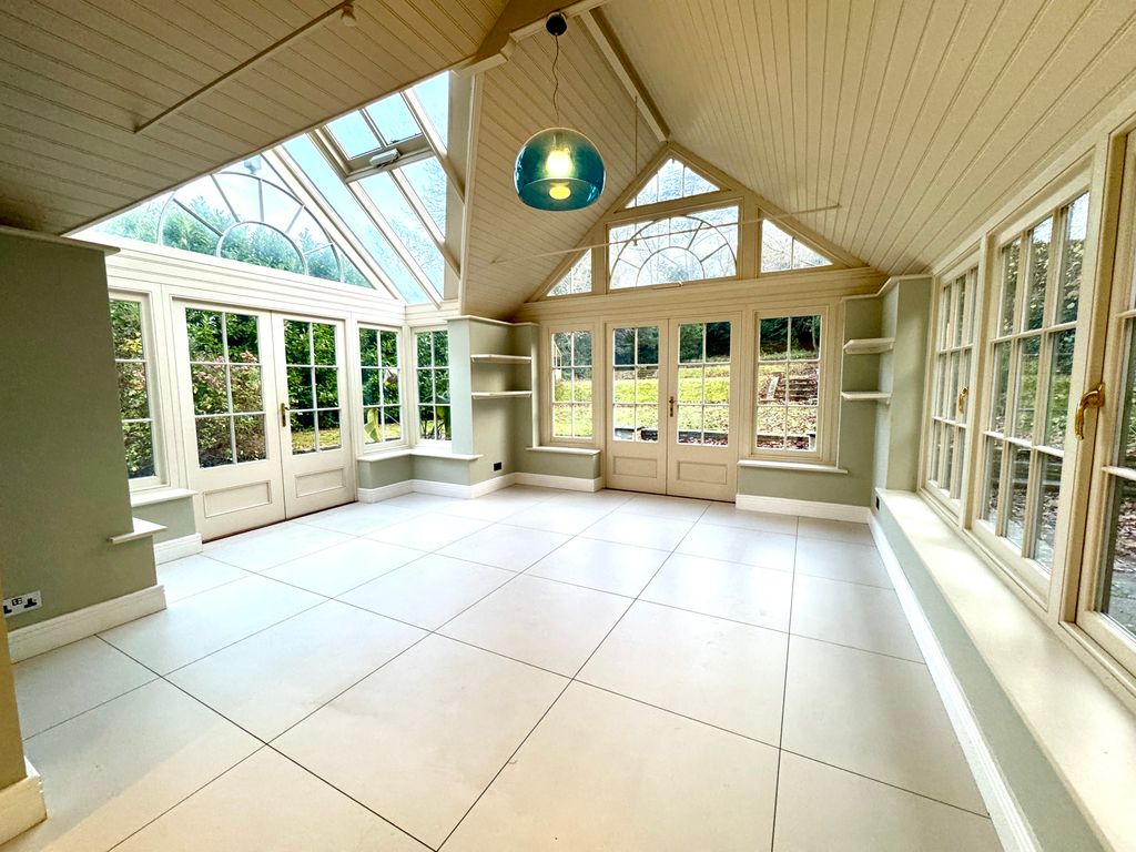 Property photo 3 of 21