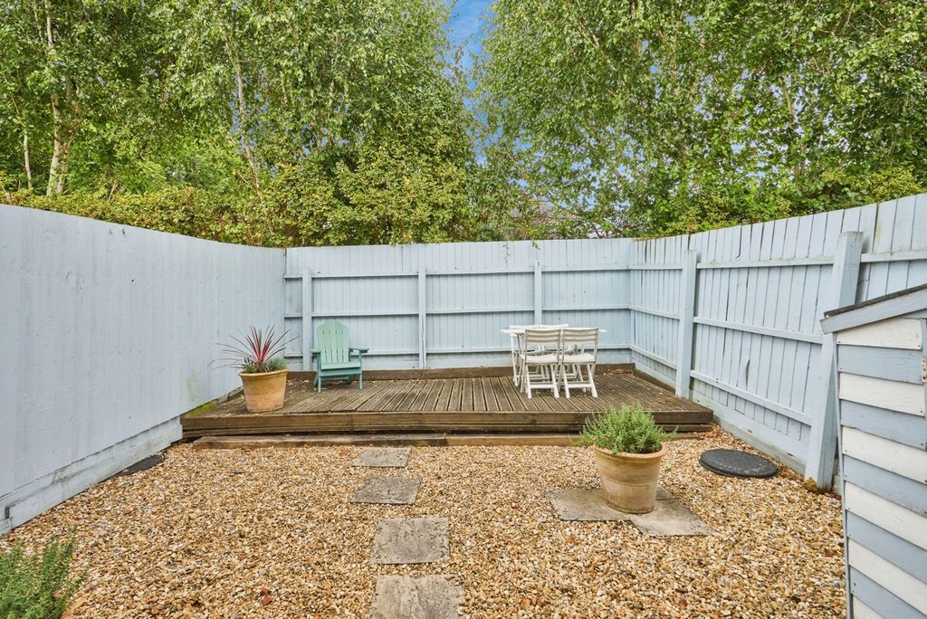 Property photo 2 of 17 Photo