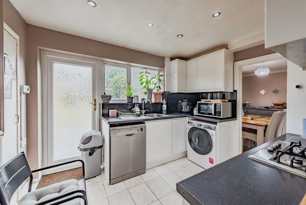 Property photo 2 of 15
