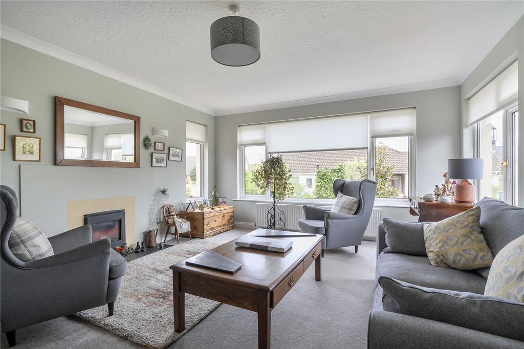 Property photo 2 of 19 Picture No. 03