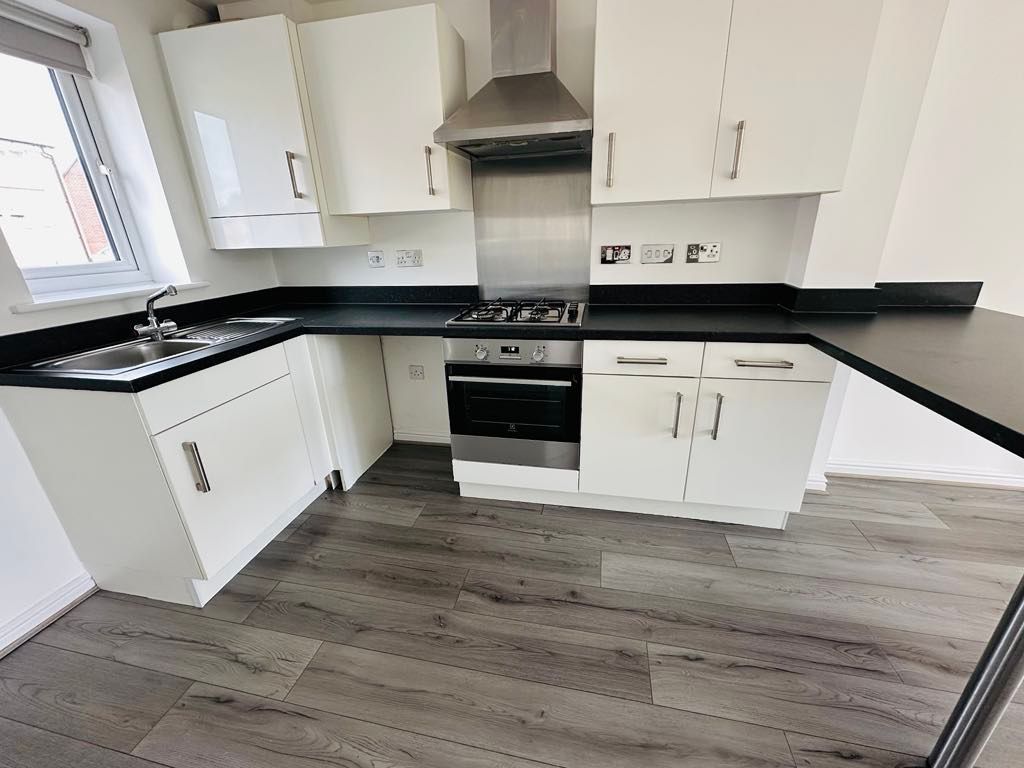 Property photo 3 of 13 167Aef4B-8Bca-4758-B902-77F68E8c6d68