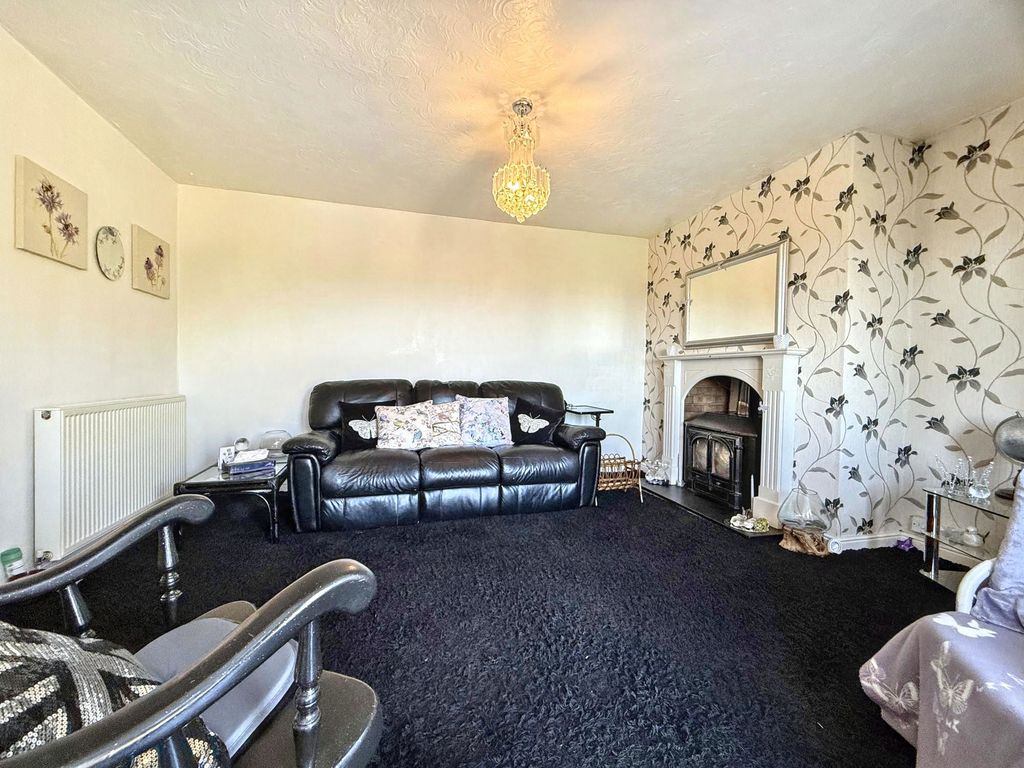 Property photo 3 of 21