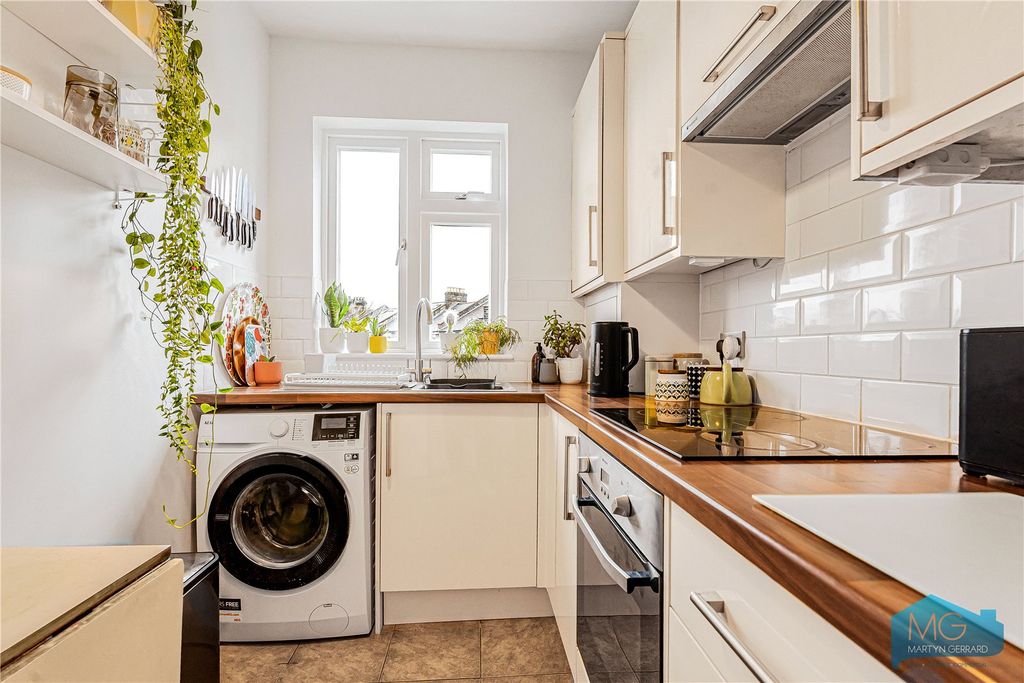 Property photo 3 of 20 Picture No. 14