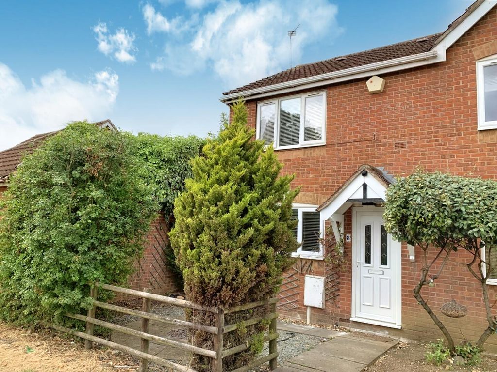 Property photo 1 of 7 Front (Exterior)