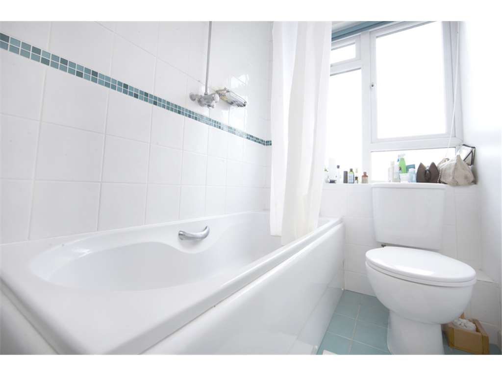 Property photo 3 of 7 Ecb-161209-3