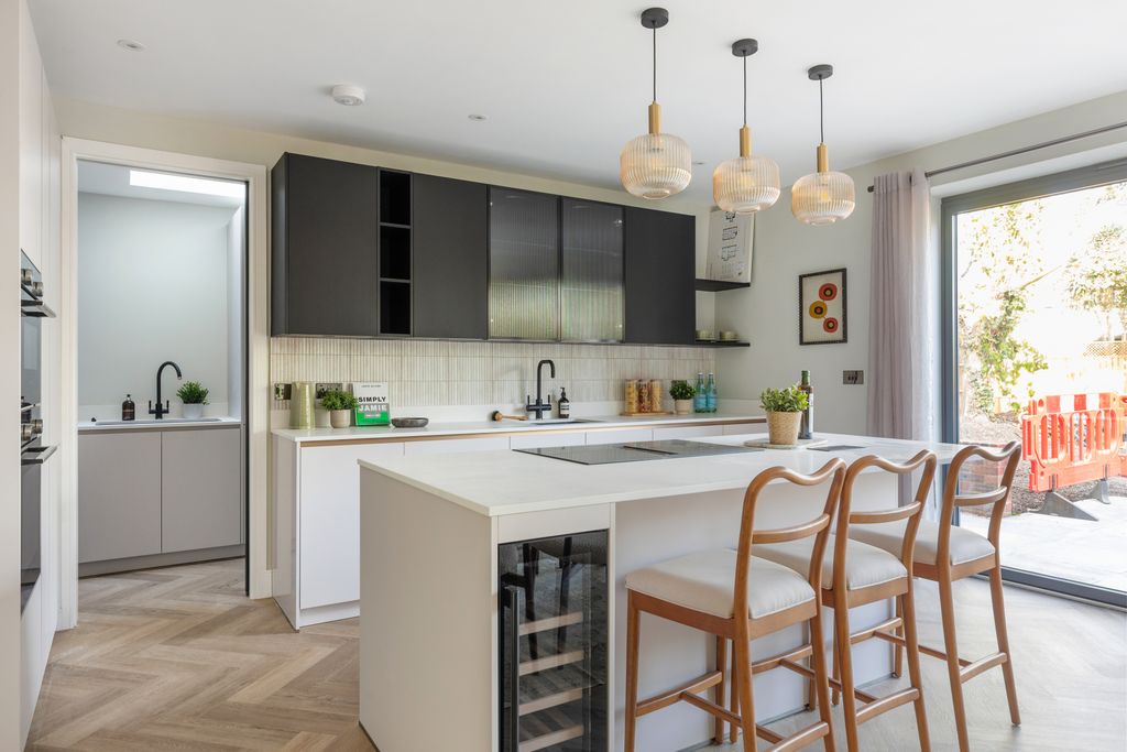 Property photo 2 of 15