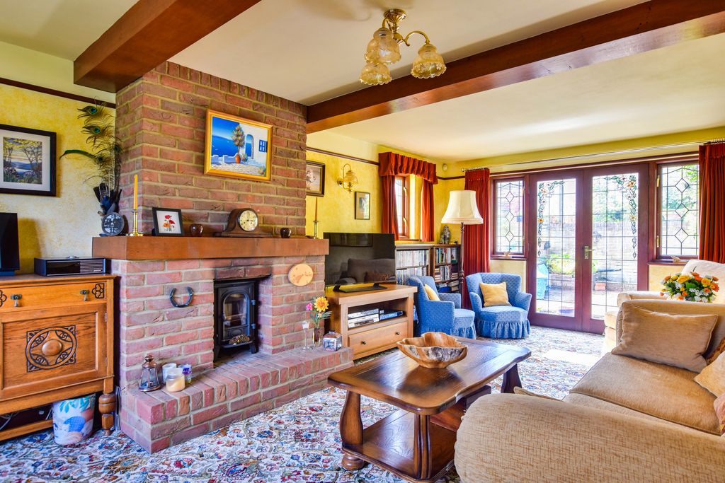 Property photo 2 of 30 Dsc_0100-Dsc_0102