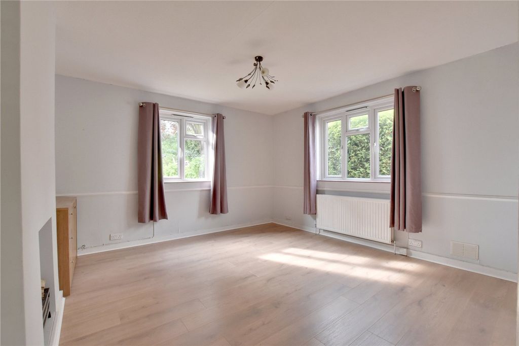 Property photo 2 of 17 Picture No. 05