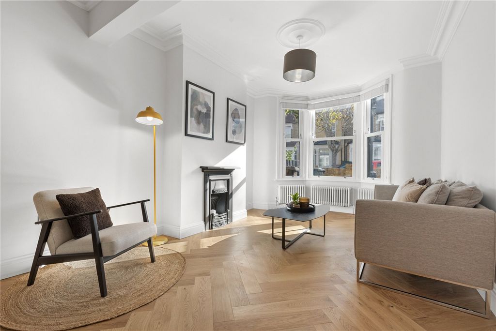 Property photo 3 of 25 Picture No. 01