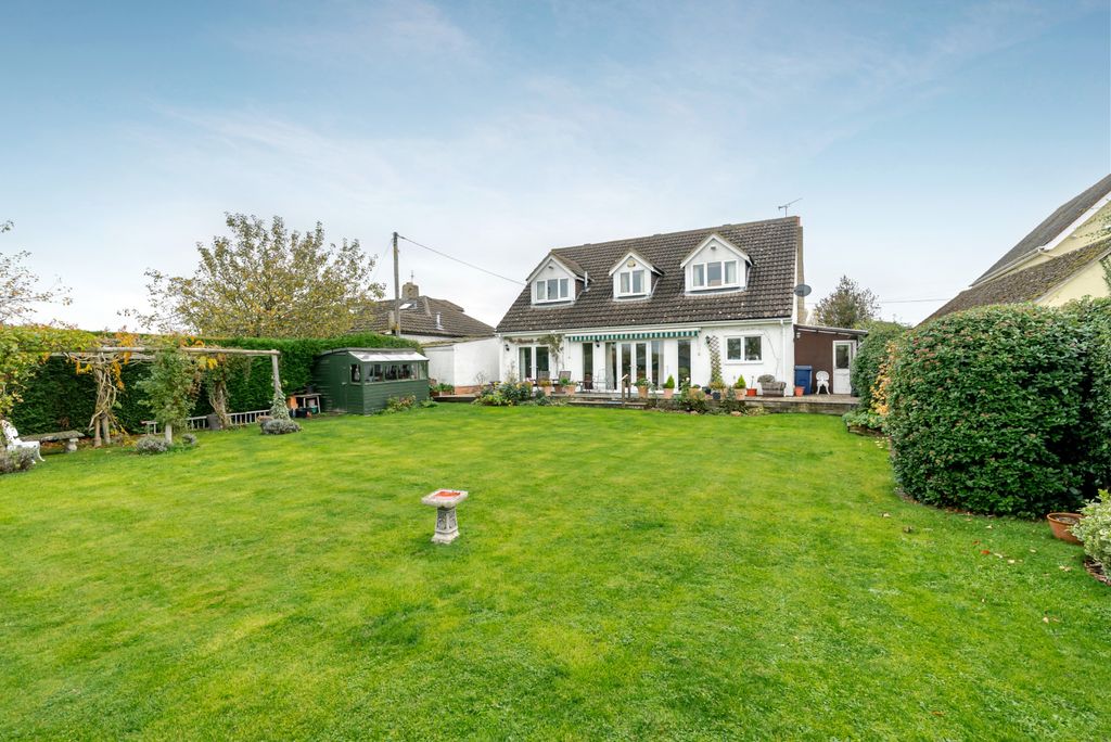 Property photo 3 of 18 Picture No. 15