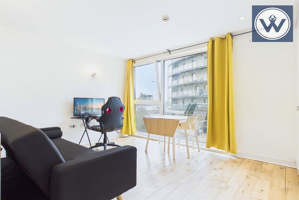 Property photo 1 of 19 (Main)