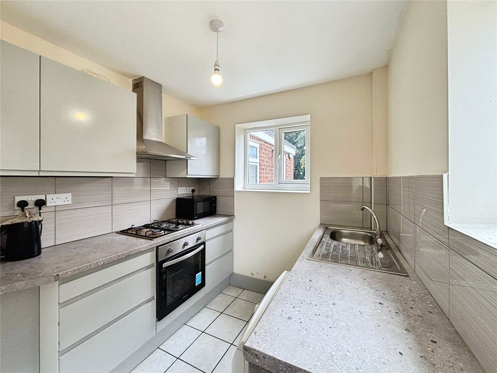 Property photo 2 of 11 Picture No. 15