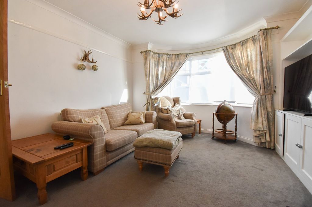 Property photo 3 of 20 Picture No. 09