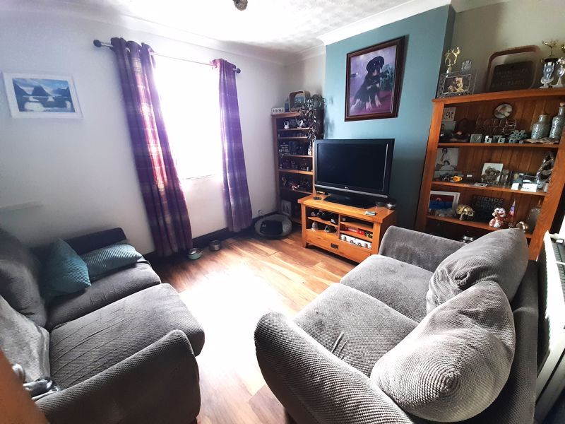 Property photo 2 of 15 Lounge