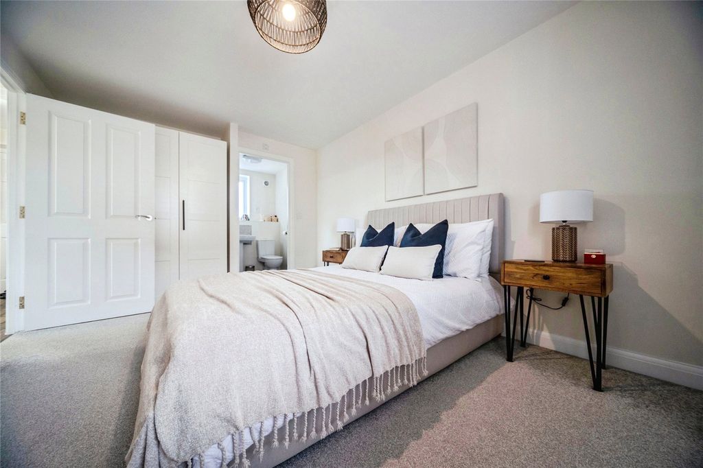 Property photo 3 of 17 Picture No. 06