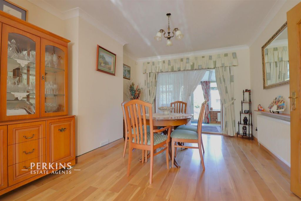 Property photo 2 of 9 Dining.Jpg