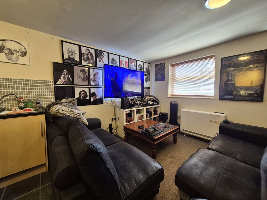 Property photo 2 of 5 Picture No. 05