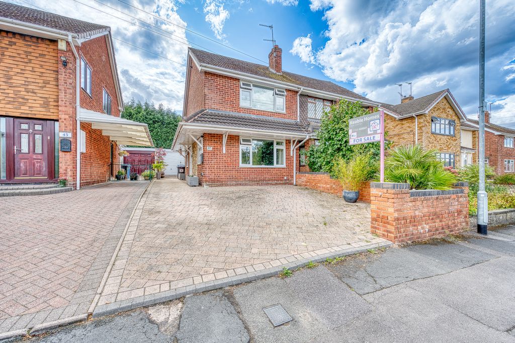 Property photo 1 of 14 Front
