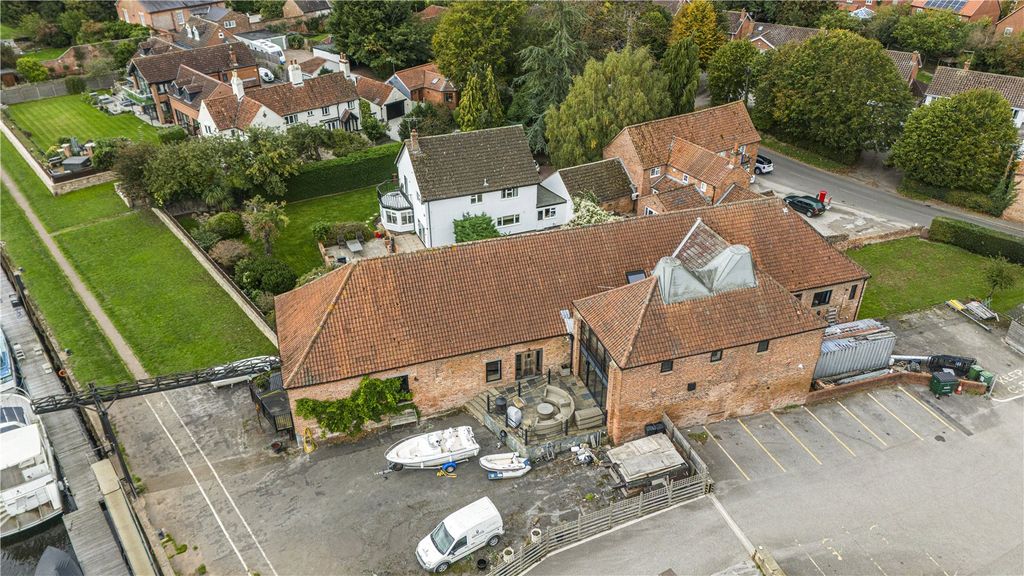 Property photo 2 of 6 Picture No. 01