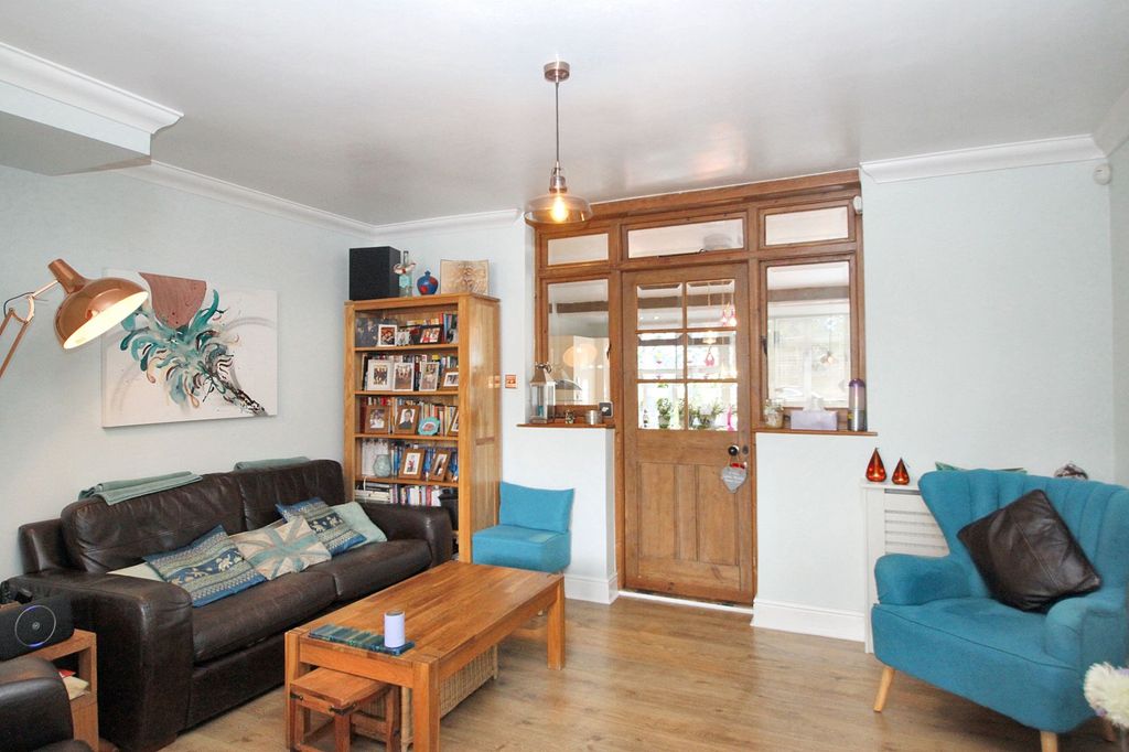 Property photo 3 of 23