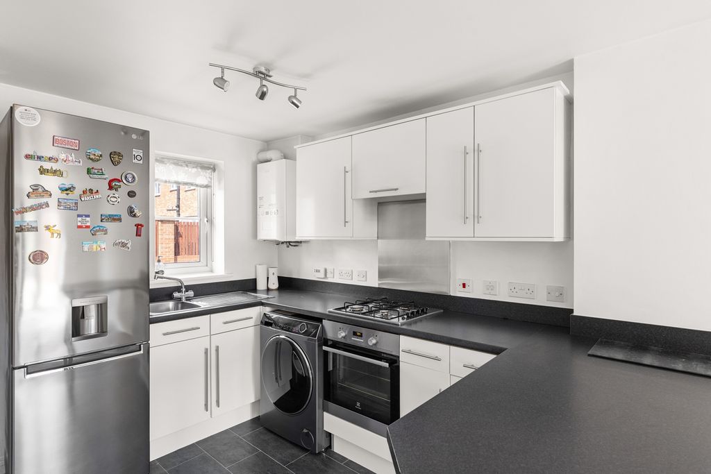 Property photo 2 of 15 Kitchen