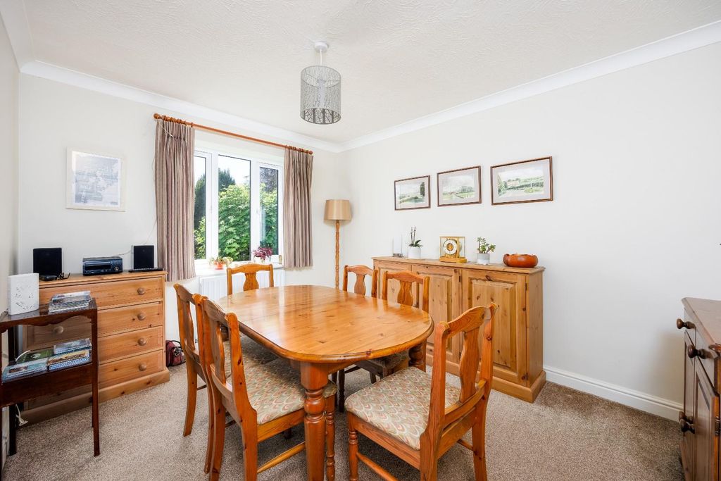 Property photo 3 of 19 Dining