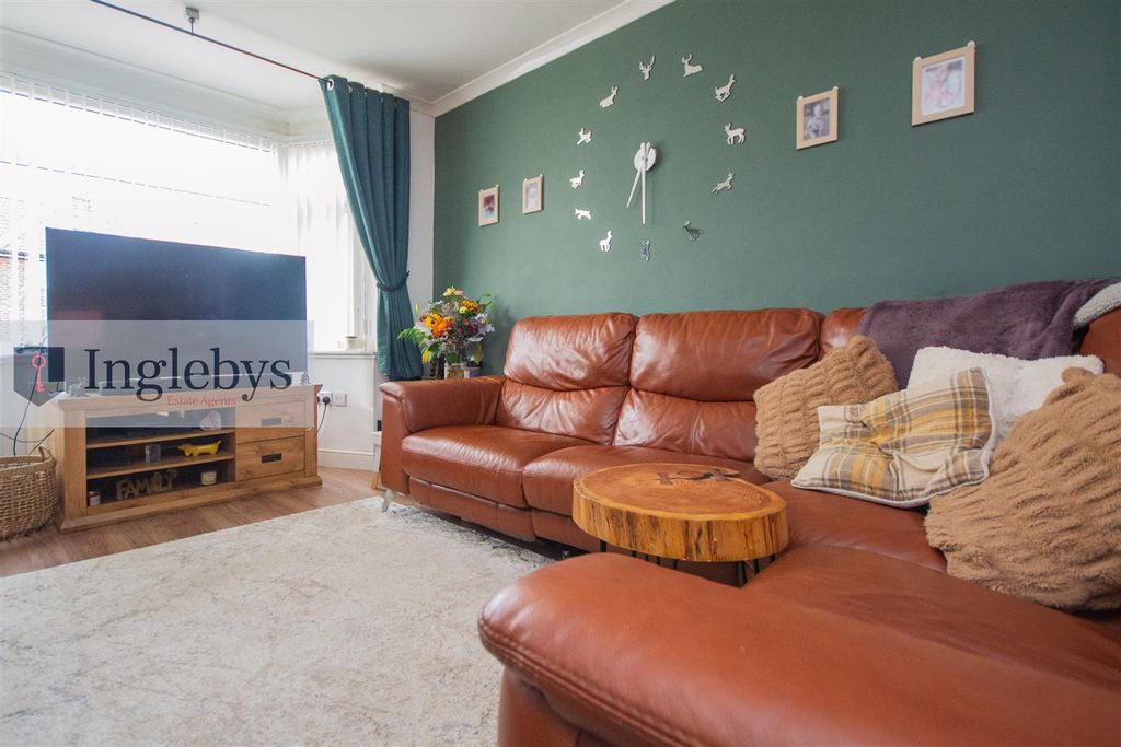 Property photo 1 of 30