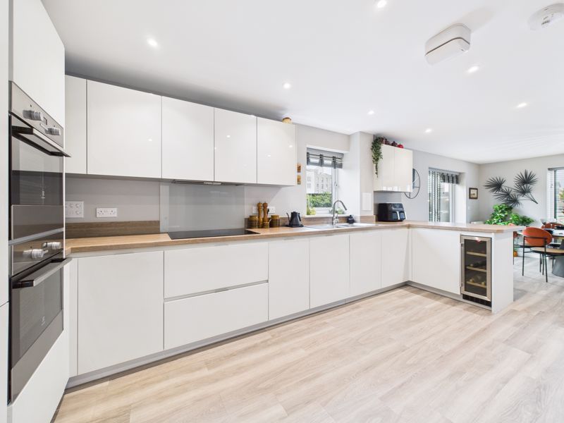 Property photo 3 of 24 Photo 7