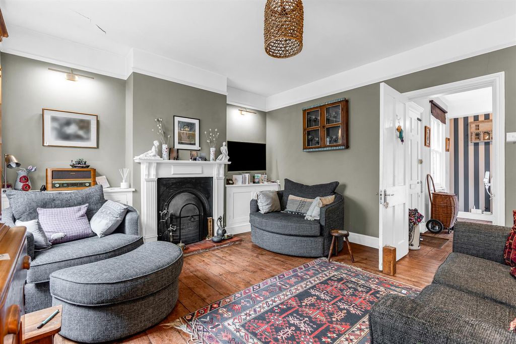 Property photo 3 of 19 Internal-5.Jpg