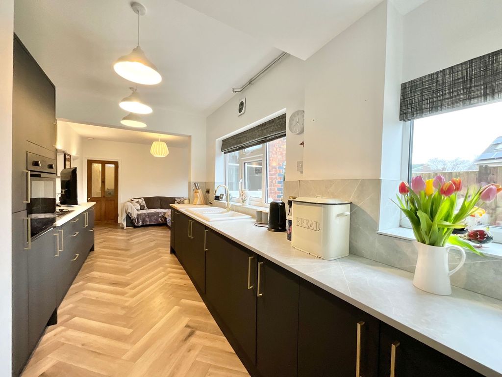 Property photo 3 of 26