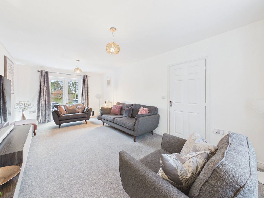 Property photo 3 of 21