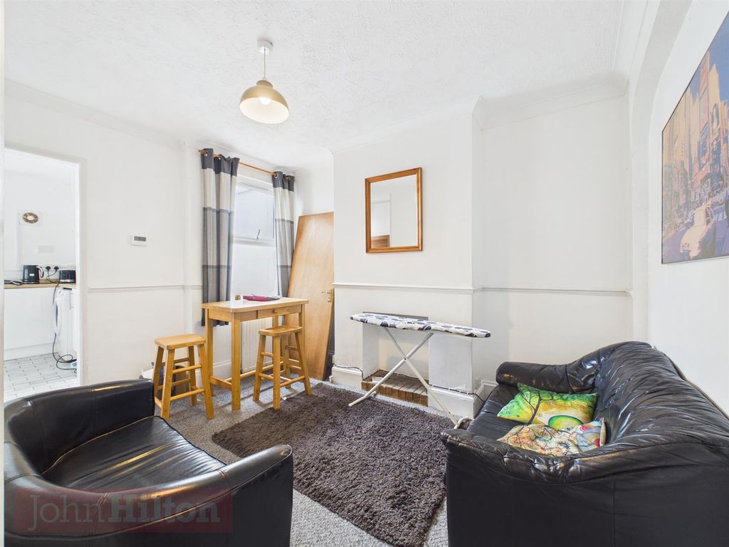 Property photo 3 of 10 Cam02534G0-Pr0657-Still003.Jpg