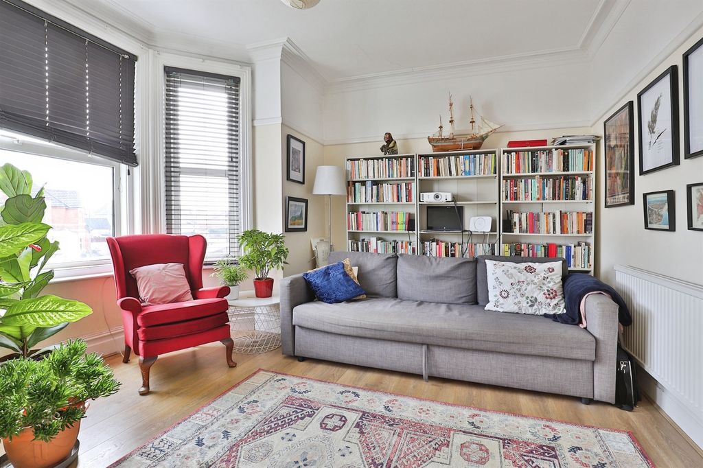 Property photo 3 of 15