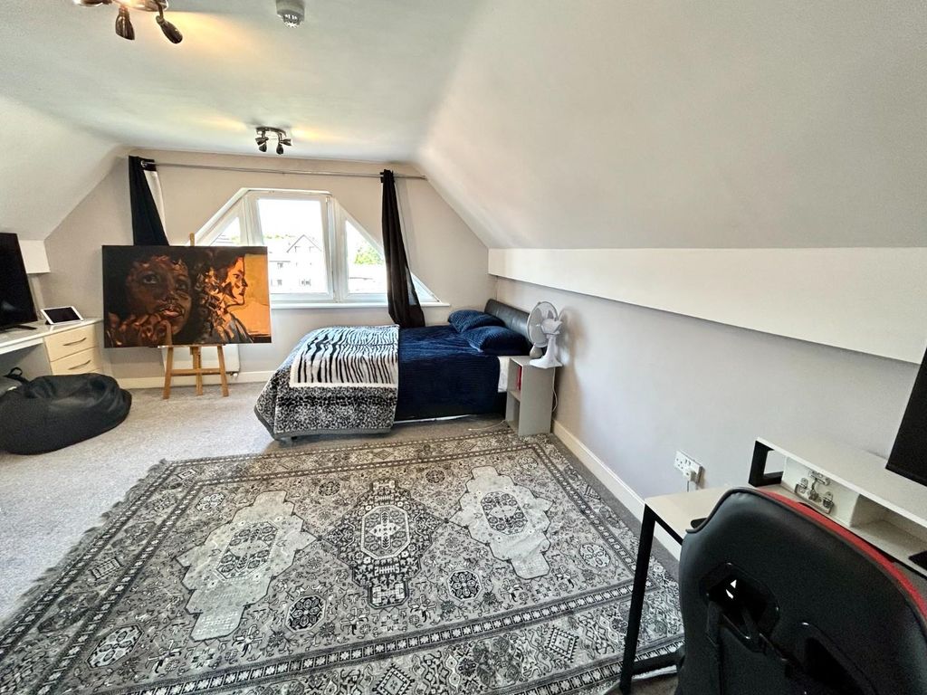 Property photo 2 of 22 Master 1.Jpg