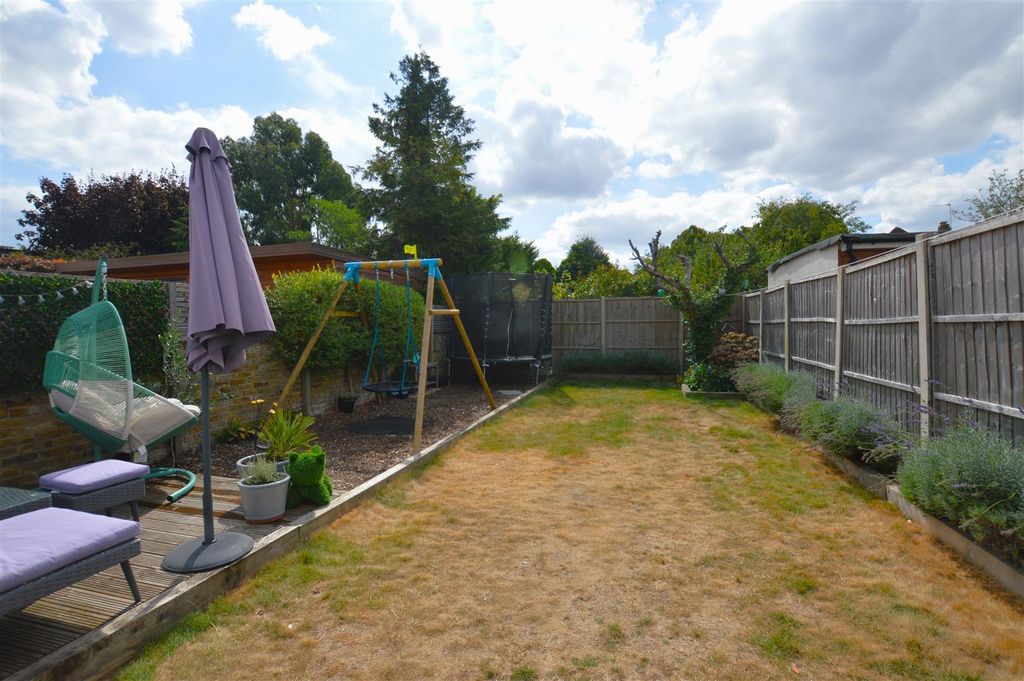 Property photo 3 of 16 48 Crane Way Garden.Jpg