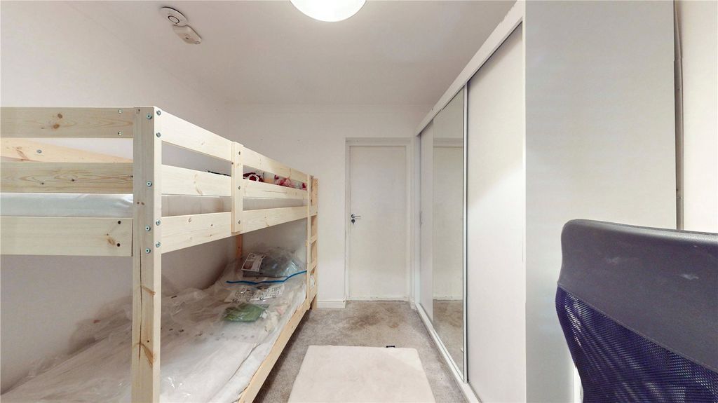 Property photo 3 of 15 Picture No. 16