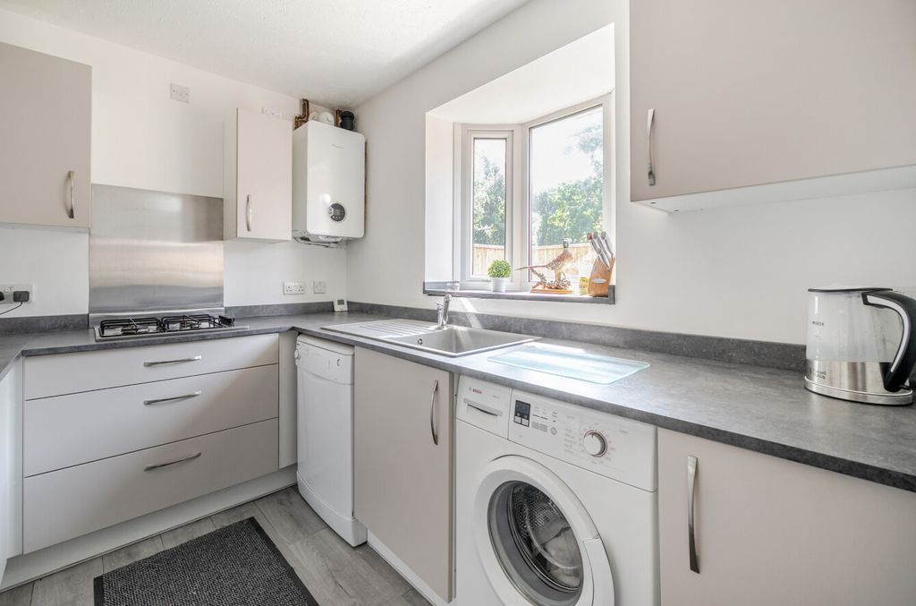 Property photo 3 of 16 1328420-13-6899d4B3d2Aa9
