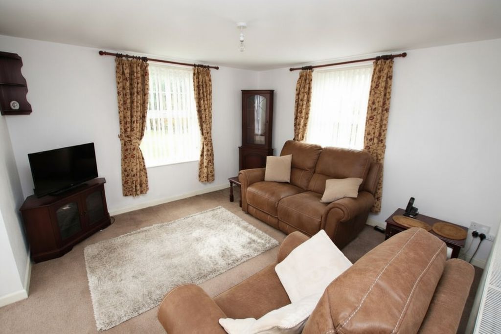 Property photo 2 of 13 Sitting Room