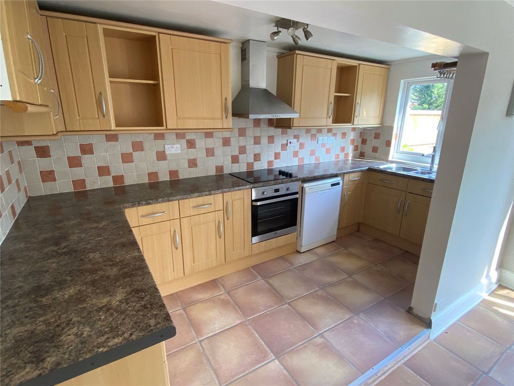 Property photo 3 of 10 Picture No. 28