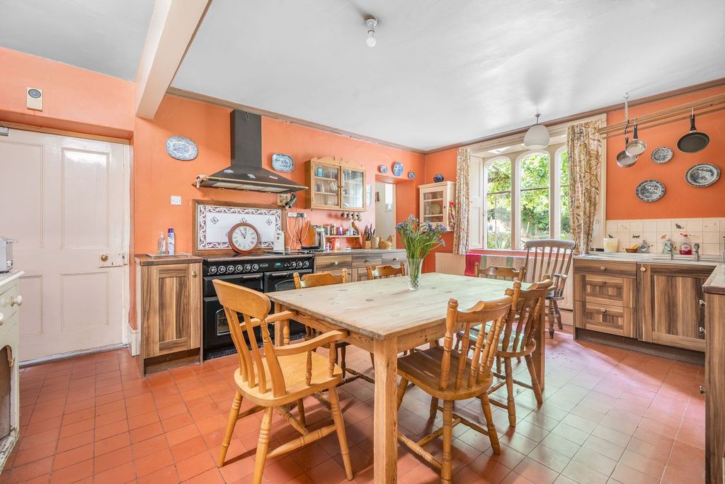 Property photo 3 of 30