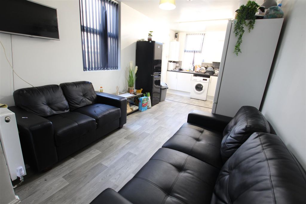 Property photo 2 of 14 Img_8751.Jpg