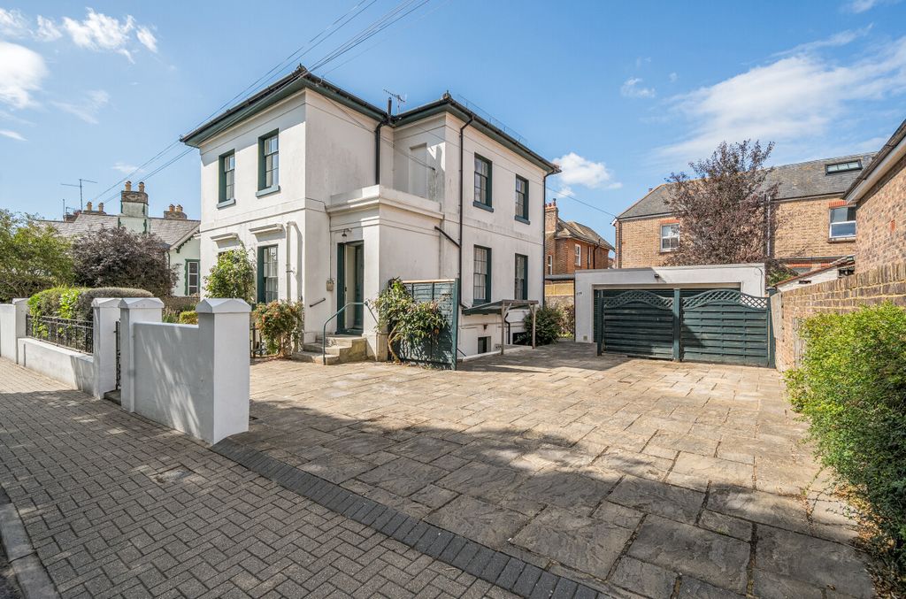 Property photo 1 of 19 1511813-10-1A023E...