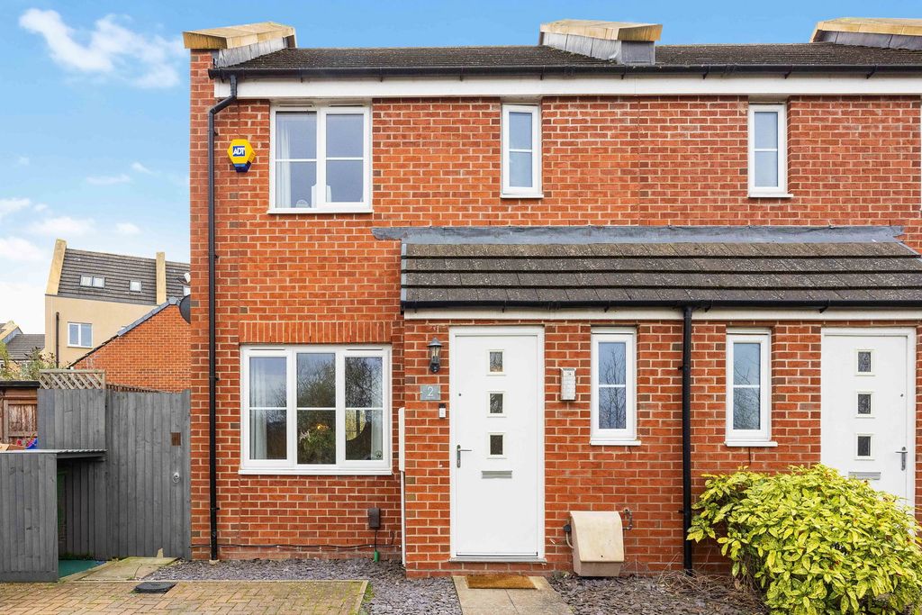 Property photo 2 of 19