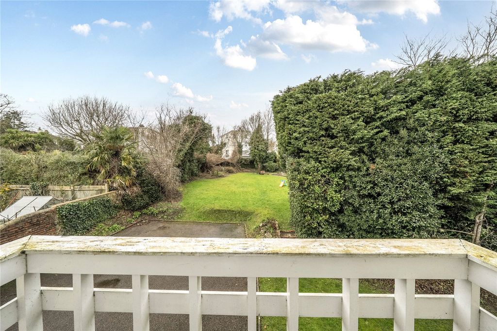 Property photo 3 of 20 Picture No. 06