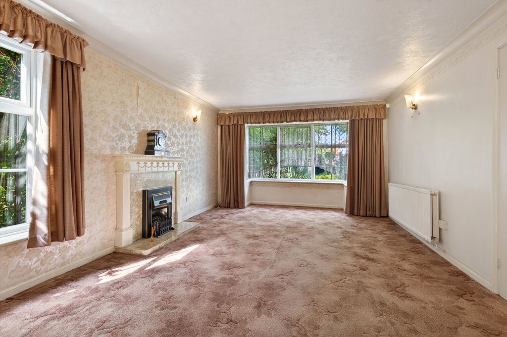 Property photo 2 of 22