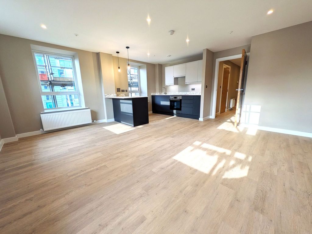 Property photo 3 of 15 Open Plan 2