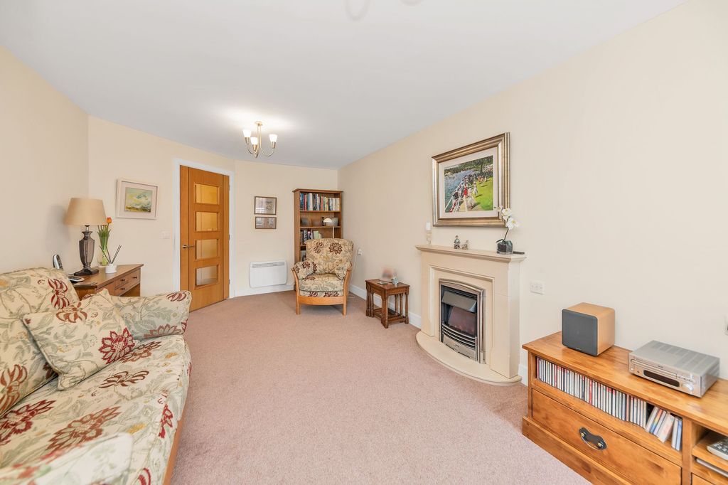 Property photo 2 of 13